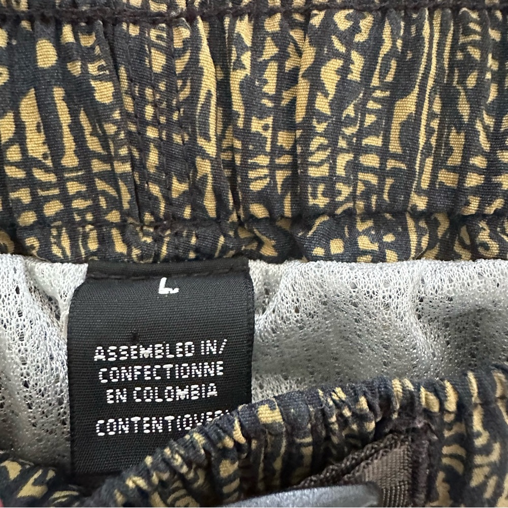 Vintage 1990s Patagonia River Shorts in Navy and Gold Abstract Print Size Large - Picture 5 of 8